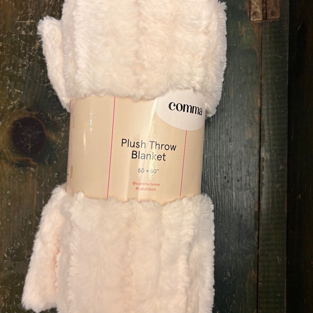 Comma Home Luxurious Plush Throw Blanket, White/Ivory